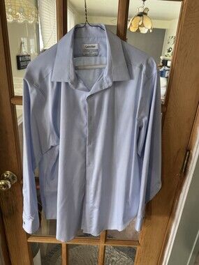 Calvin Klein Men’s Dress Shirt Large 17 32/33 Slim Fit Blue Wrinkle Free